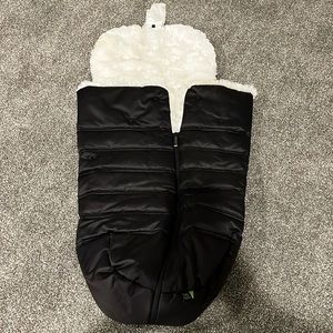 Baby jogger winter cover. Barely used